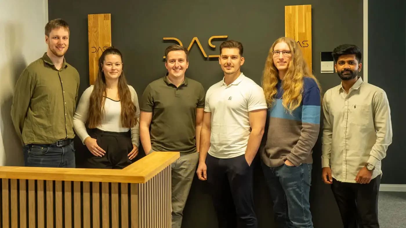 Das ExoPaper-Team im Büro in Kaiserslautern